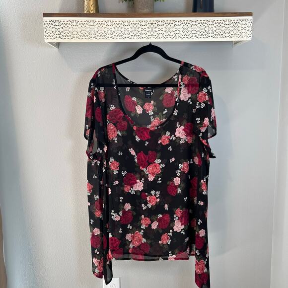 Torrid Pullover Sheer Black with Floral Top Shark Bite Hem Size 3 - Picture 3 of 5